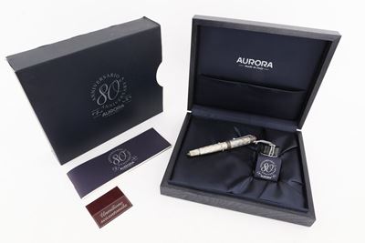 Aurora 80° Anniversario - Penna Stilografica in Argento 925/000 Guilloché e Resina Bordeaux. Ediz...