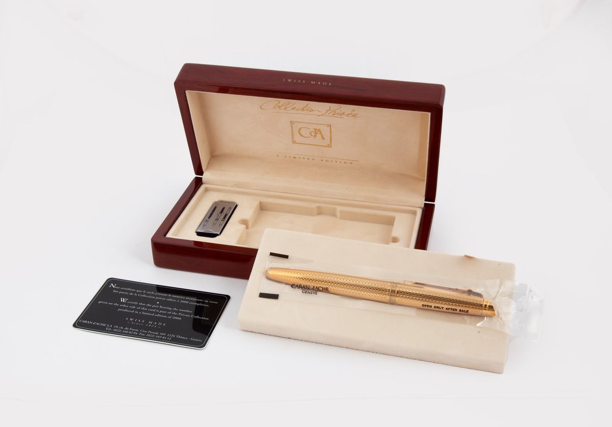 Caran D'ache Collection Privèe - Penna Stilografica in Metallo Placcato in Oro 23kt