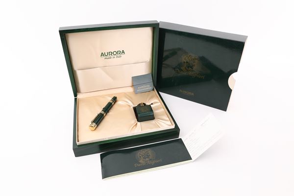 Aurora Dante Alighieri - penna stilografica in smalto verde e particolari dorati
