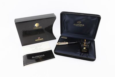 Aurora Ultima Lira - Penna Stilografica in Vernice con Cappuccio in Argento 925 e Terminale in Or...