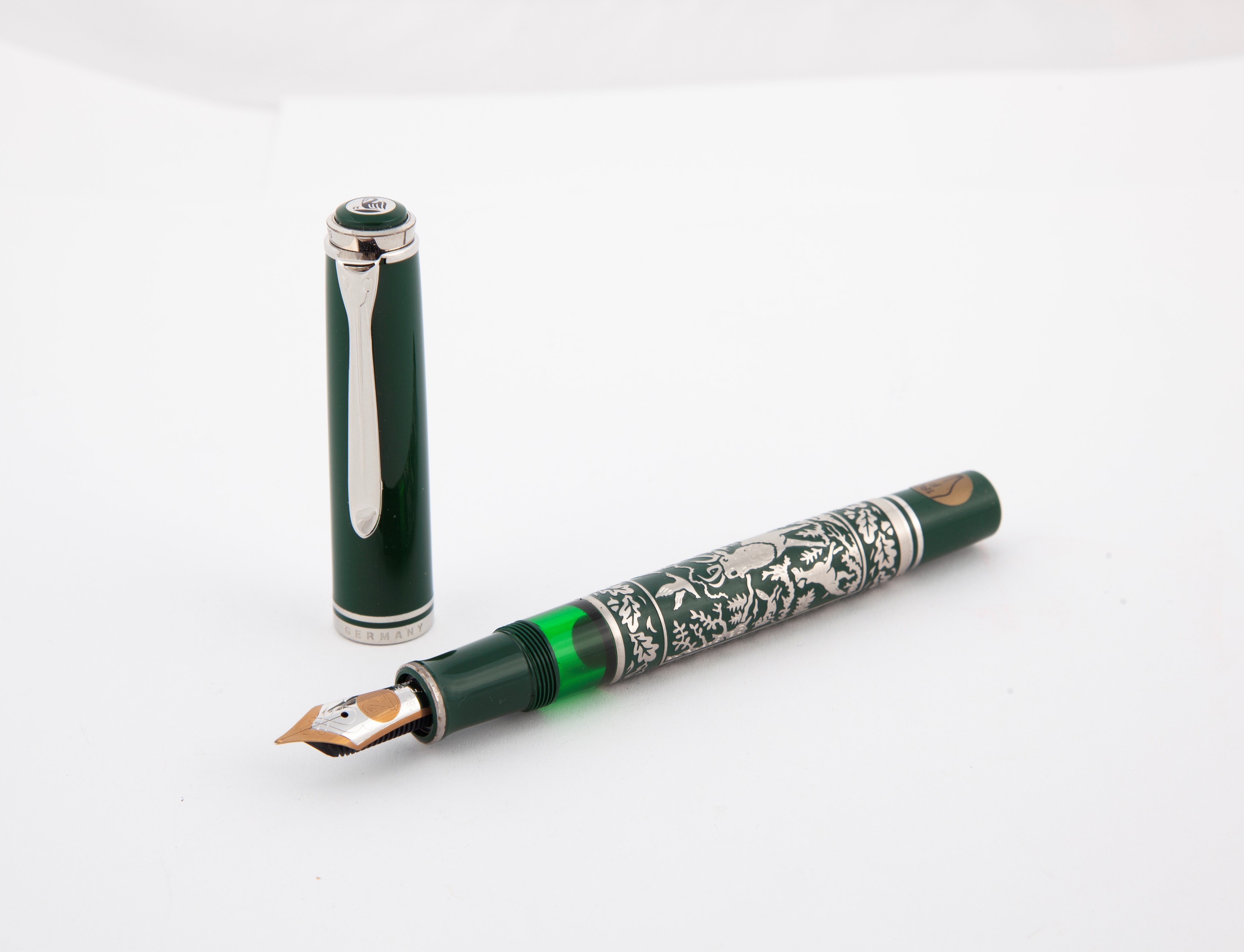 Pelikan Hunting - Penna Stilografica in Resina Verde e Argento 925/000