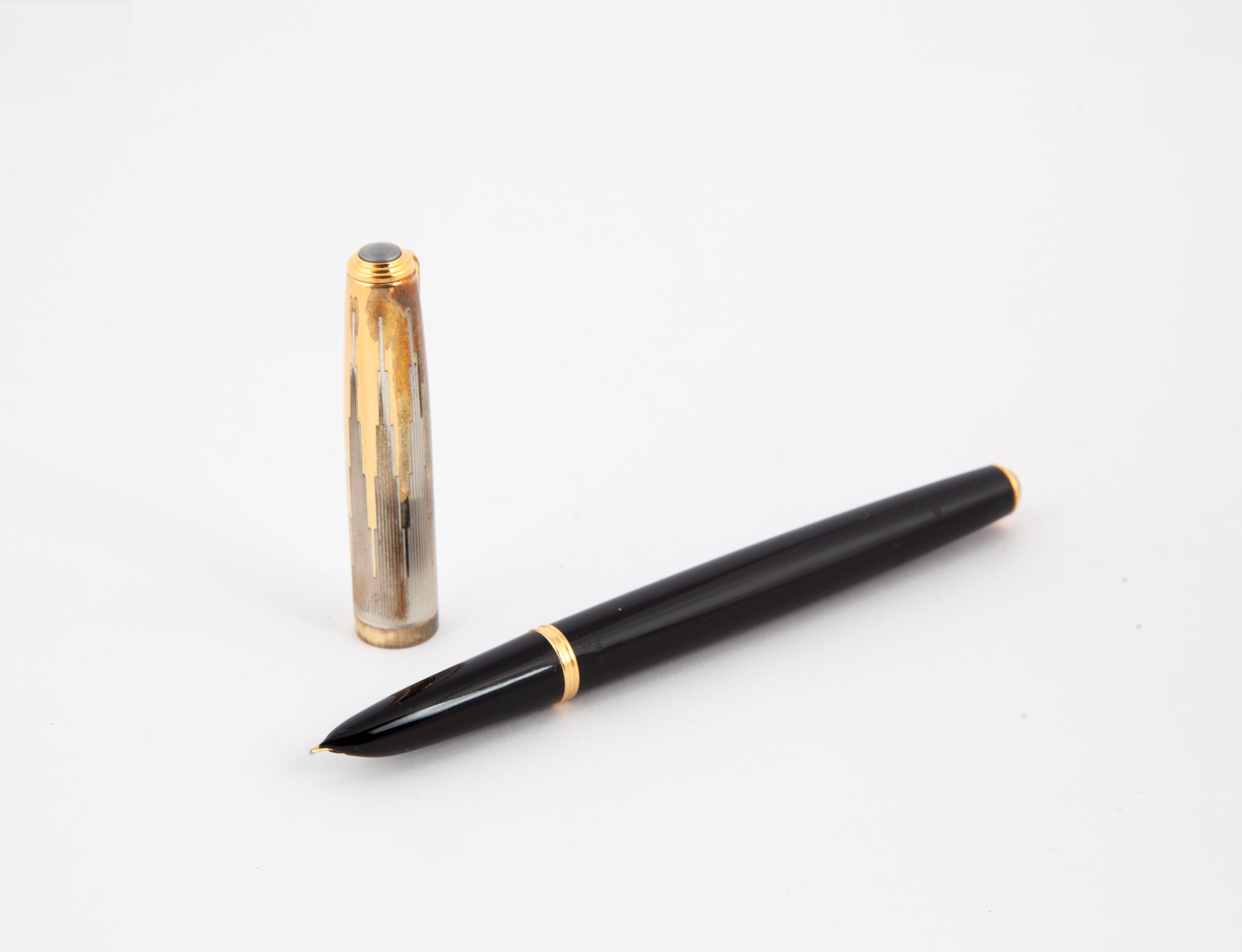 Parker "51" Special Edition 2002 - Penna Stilografica in Resina Nera e Cappuccio in Argento