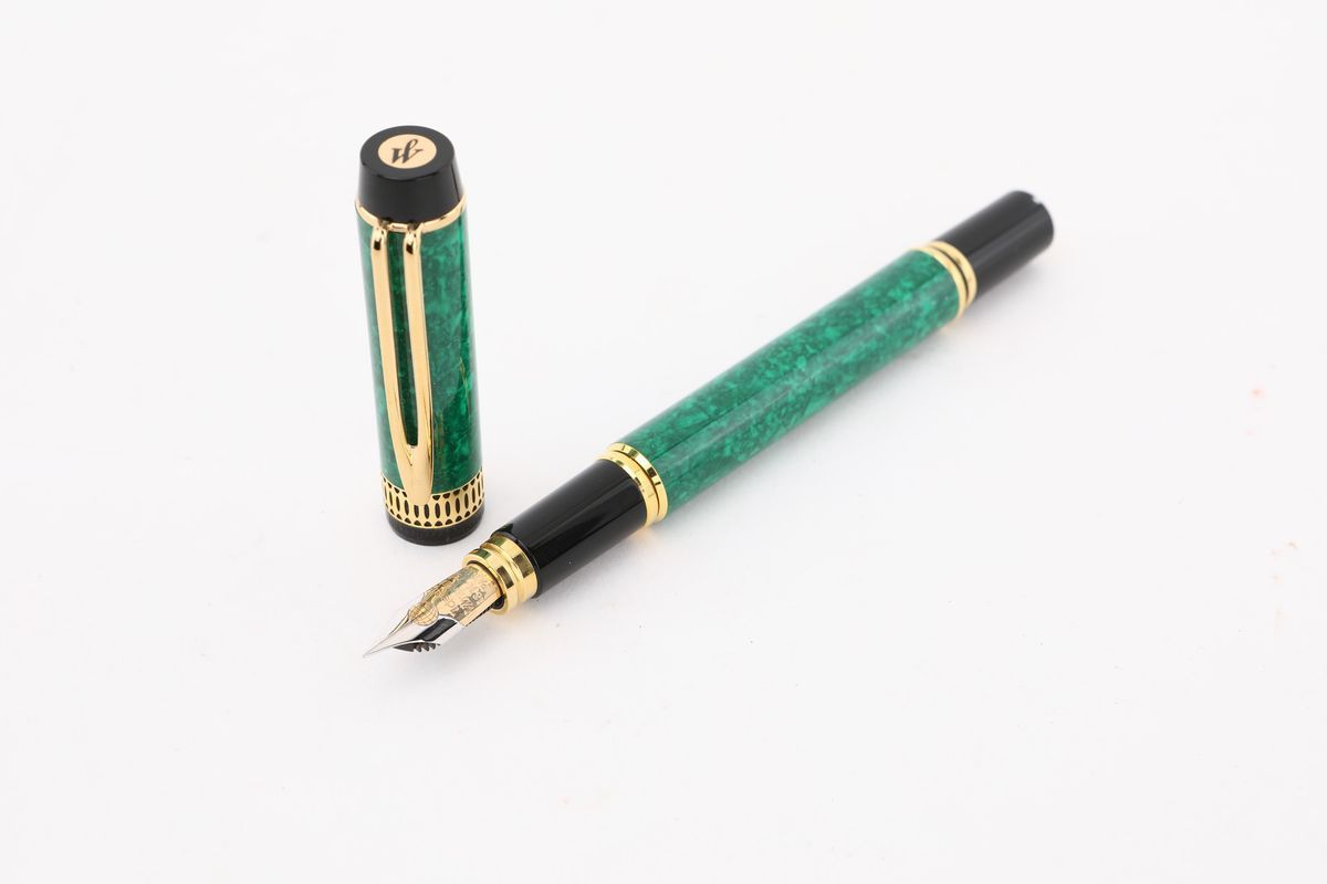 Waterman Man 100 Patrician - Penna Stilografica in Lacca con Particolari in Metallo Dorato