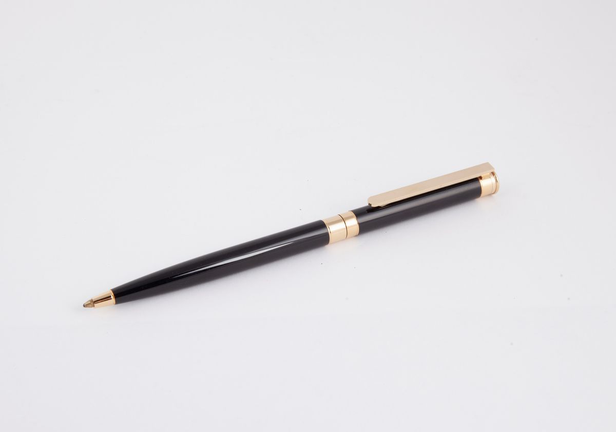 Montblanc Noblesse - Penna a Sfera in Vernice Nera con Particolari Dorati