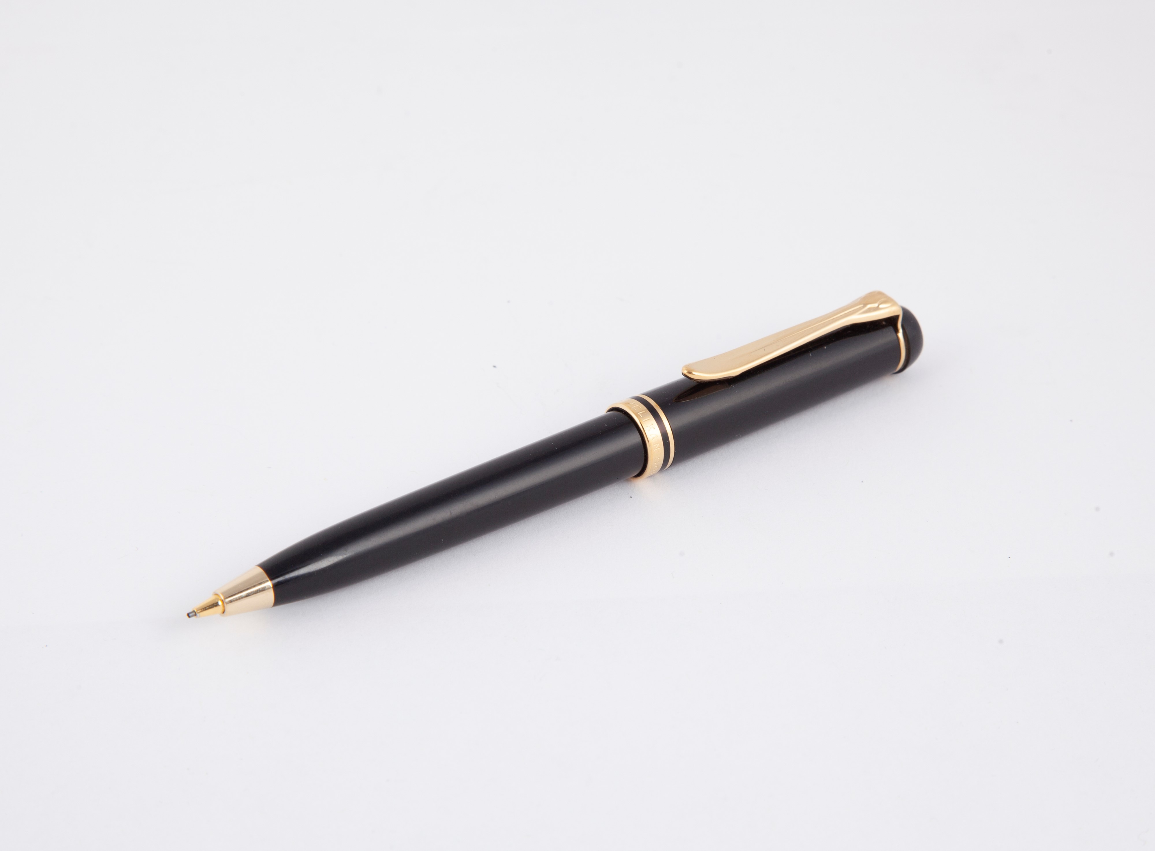 Pelikan Souveran D300 - Portamine in Vernice Nera