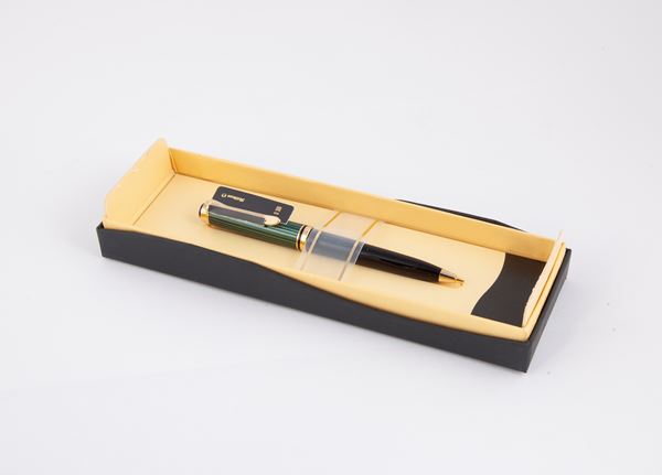 Pelikan Souveran D300 - Portamine in vernice verde e nera