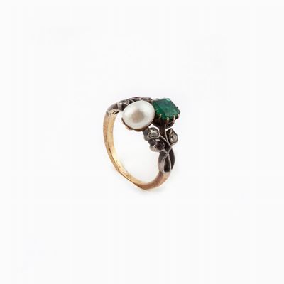Anello Antico Perla, Smeraldo e Diamanti