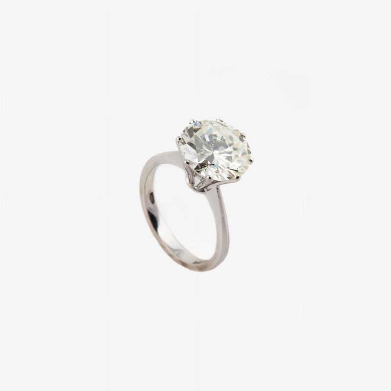 Anello in Oro e Brillante Solitario