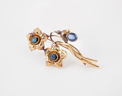 Spilla Tre Fiori in Oro, Diamanti e Zaffiri