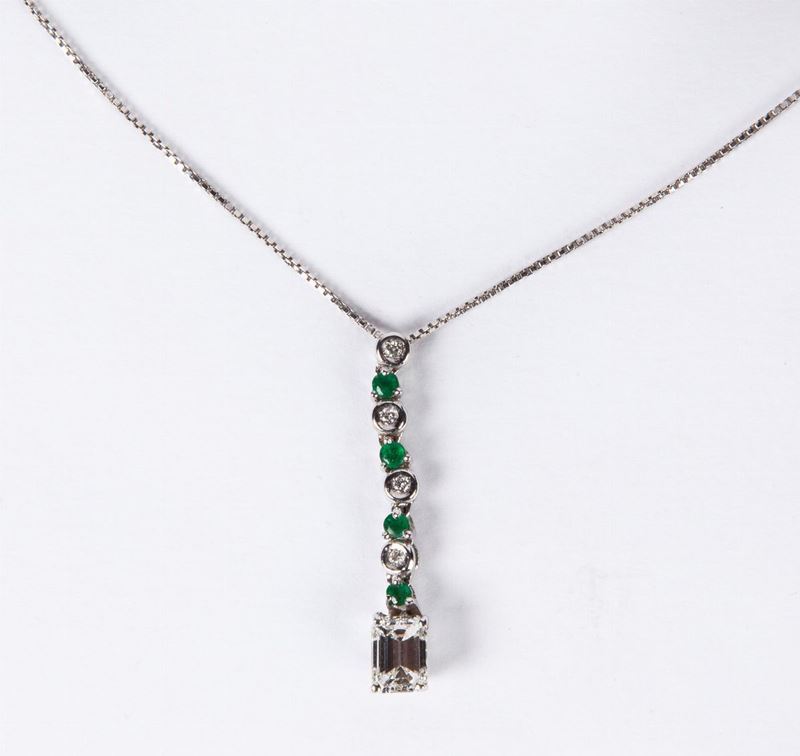 Pendente con Diamante e Smeraldi
