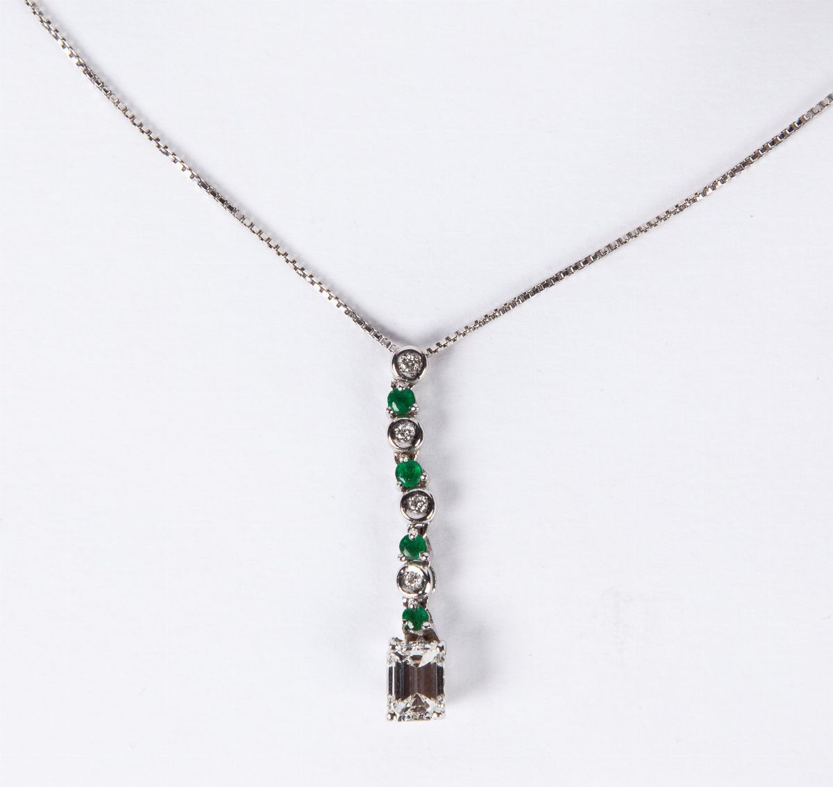 Pendente con Diamante e Smeraldi