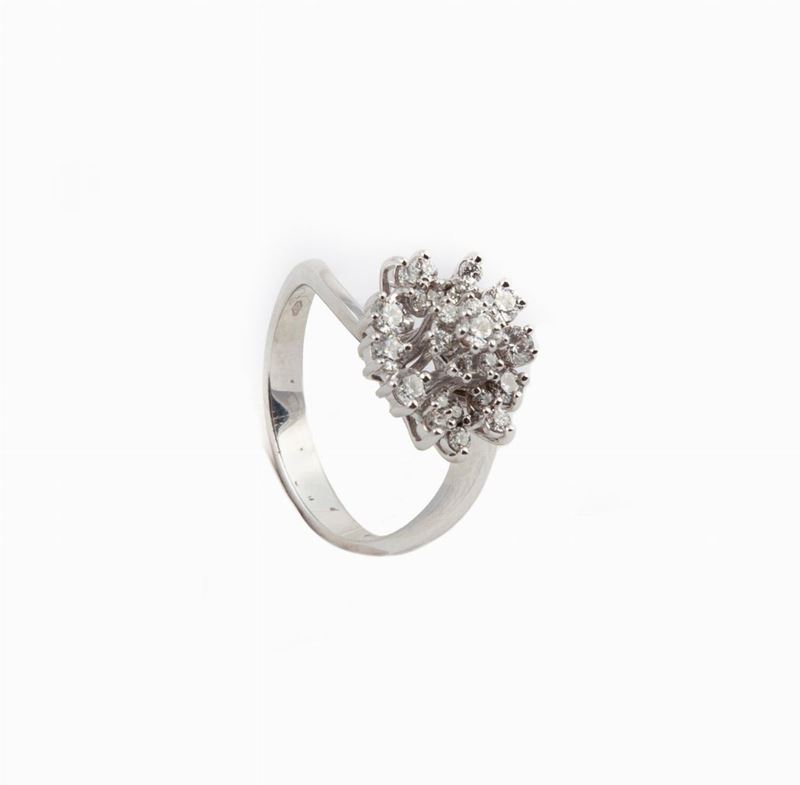 Anello a Fiore in Oro e Brillanti