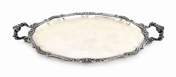 Vassoio ovale in argento con manici
