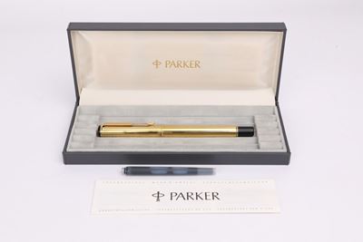 Parker Insignia - Penna Stilografica in Metallo Dorato