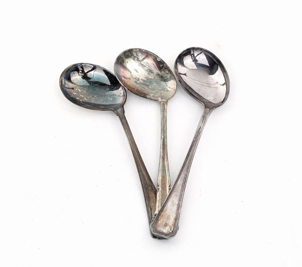 Tre cucchiai da pappa in argento