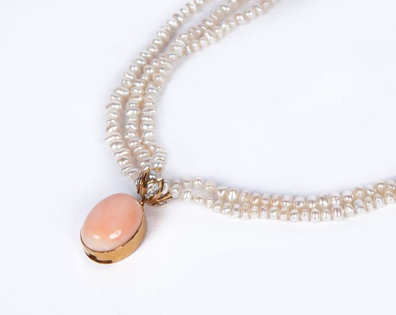 Torchon di Perle D'acqua Dolce, Oro, Spola di Corallo e Brillanti