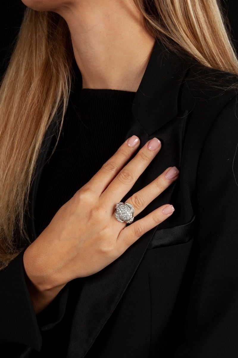 Anello a Cupola con Pavé di Brillanti