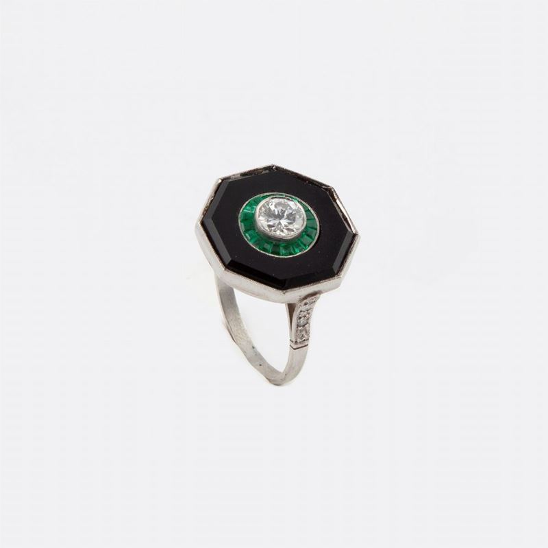 Anello in Oro Bianco, Brillante e Smeraldi su Onice