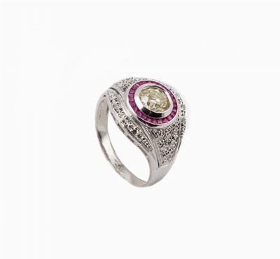 Anello a Cupola in Oro, Brillanti e Rubini Anni '30