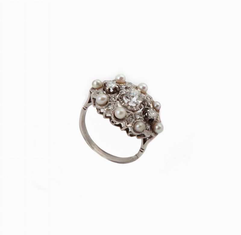 Anello Liberty in Oro con Microperle e Brillanti