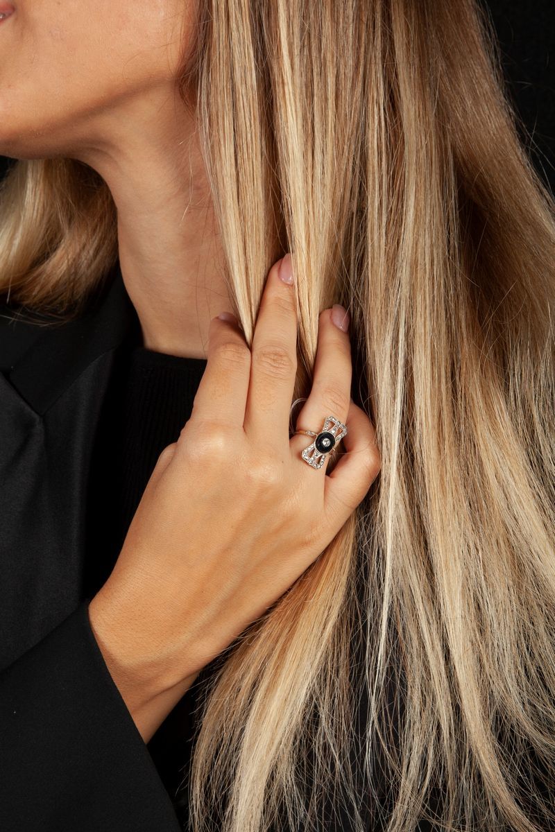 Anello Liberty in Oro, Diamanti e Onice