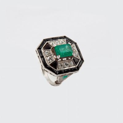Anello in Oro con Smeraldo, Brillanti e Onice
