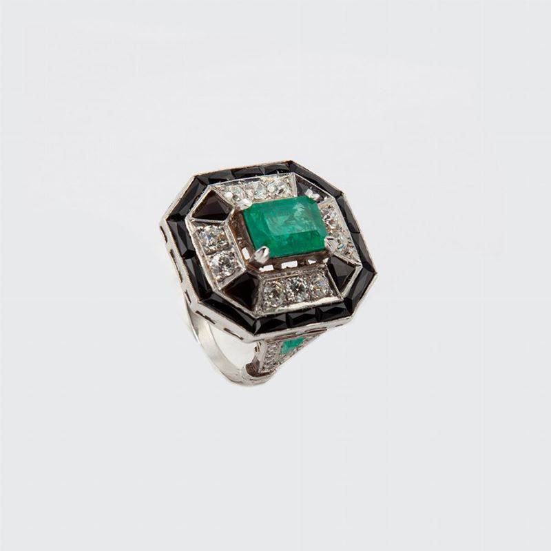 Anello in Oro con Smeraldo, Brillanti e Onice