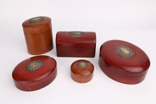 Pineider - Lotto di cinque scatole rivestite in cuoio con medaglioni in argento 925