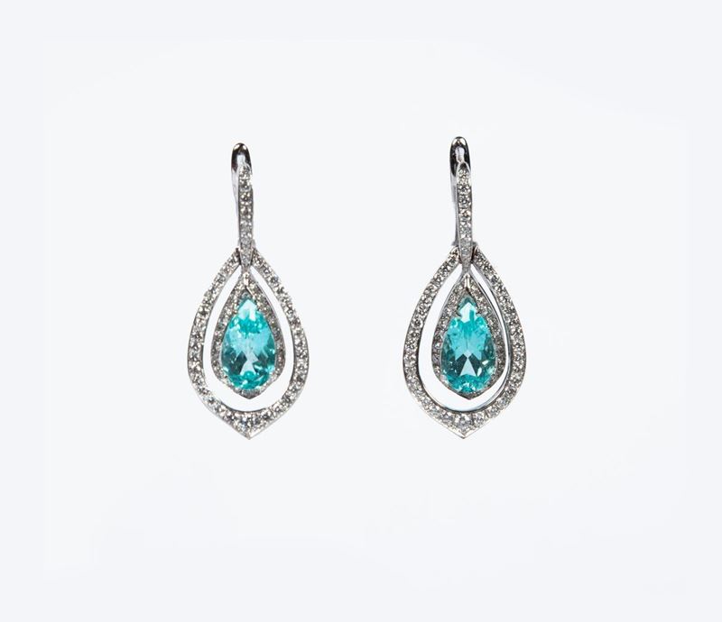 Coppia di Orecchini in Oro, Tormalina Paraiba e Brillanti