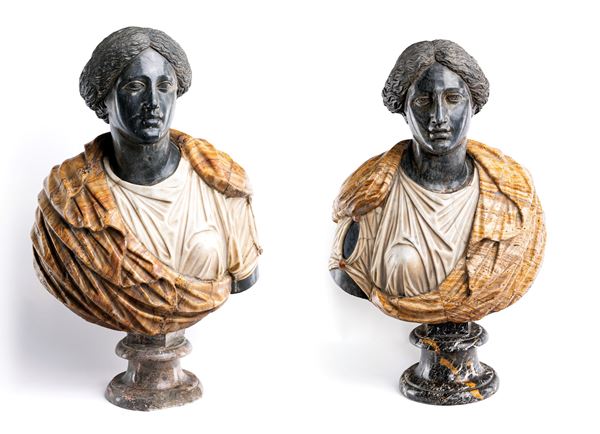 Coppia di busti femminili in marmi policromi, inizi del XVII secolo