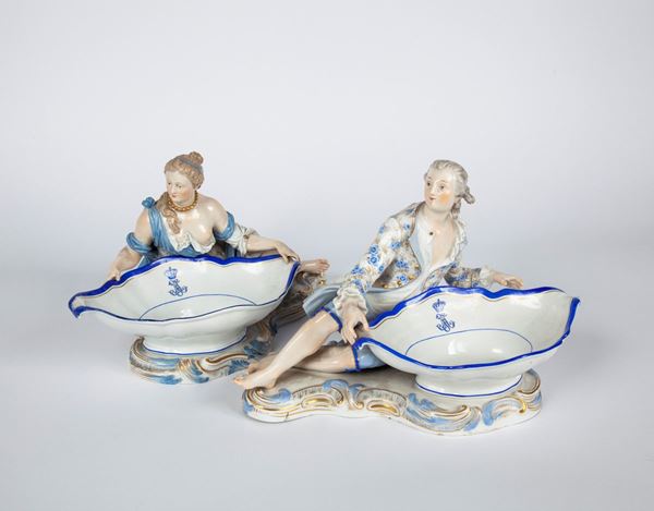 Coppia di grandi saliere da tavola in porcellana policroma, Meissen, XIX secolo