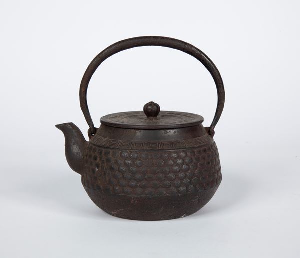 Piccola teiera in bronzo, Cina