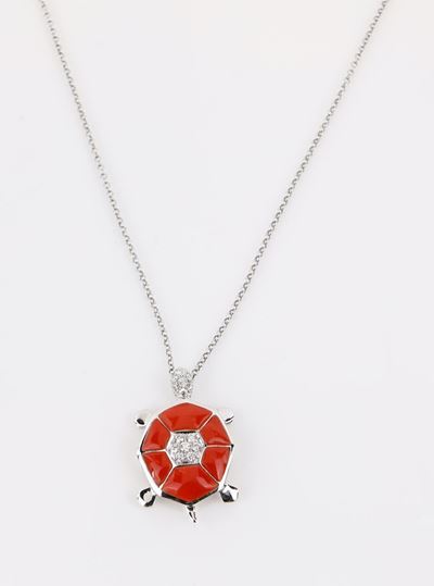 Pendente Tartaruga in Oro, Corallo Rosso e Brillanti