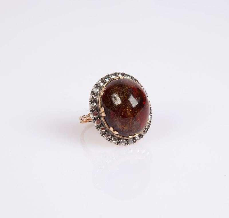 Anello in Oro e Argento, Diamanti e Ambra Cabochon