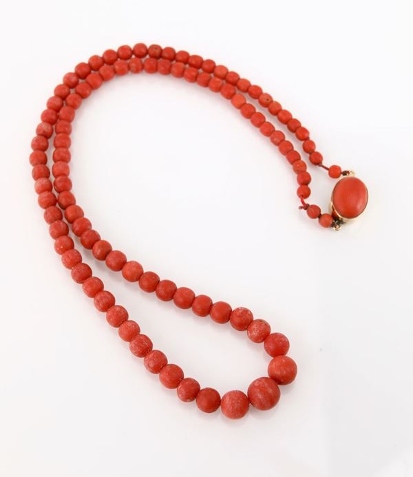 Collana in corallo e oro