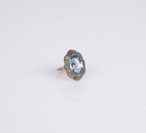 Anello in argento e topazio azzurro  - Asta Asta a Tempo a Libera Offerta - Bigiotteria Vintage - Casa d'Aste Arcadia