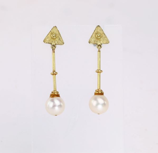 Coppia di orecchini oro e perle