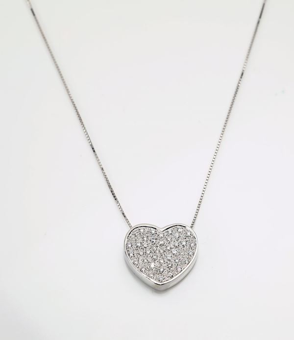 Pendente a cuore in oro e brillanti