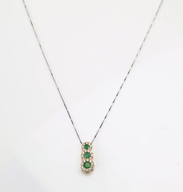 Pendente in oro smeraldi e brillanti