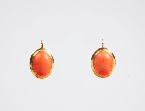Orecchini in oro e corallo