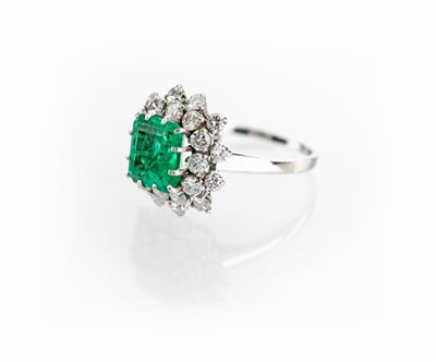 Anello in Platino, Smeraldo e Brillanti