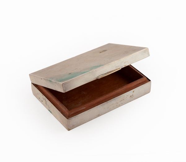 Scatola rettangolare in legno rivestito in argento