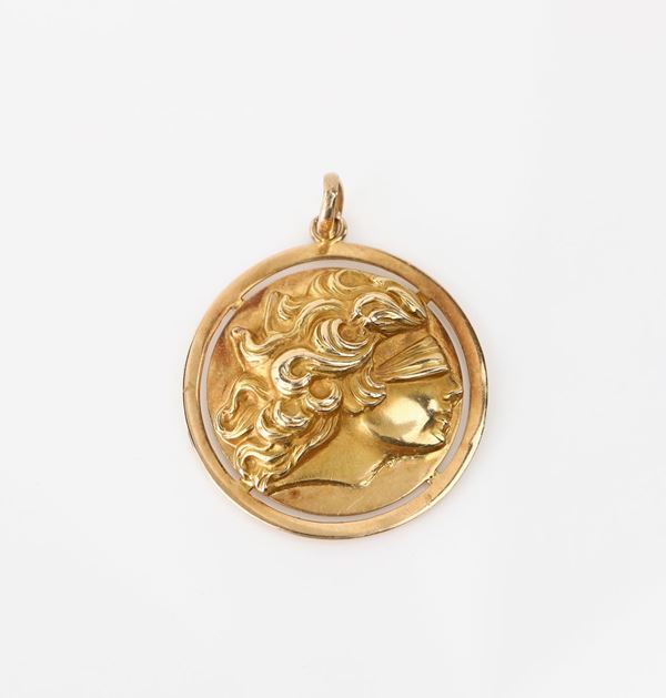 Pendente Dea Bendata in oro