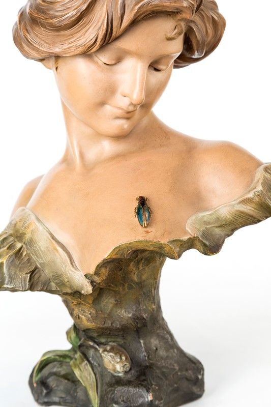 Busto di Donna in Terracotta Policroma