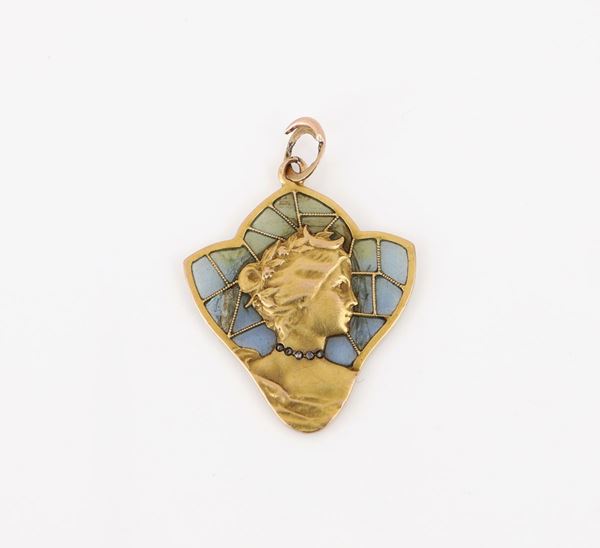 Pendente librty in oro, smalto e piccoli diamanti