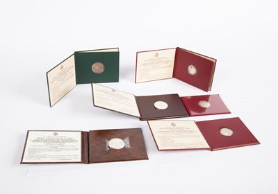 Lotto 6 Monete: 2 Monete 500 Lire 1976 e 3 Monete 1.000 Lire 1977, 1979 e 1980 San Marino; 500 Li...