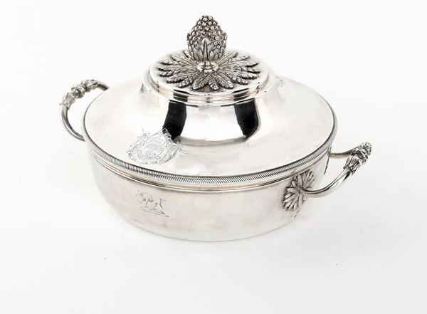 Legumiera in argento con coperchio, Parigi 1787