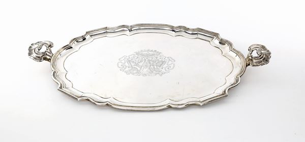 Vassoio ovale in argento con manici