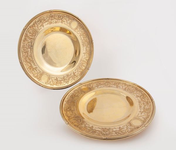 Coppia di piatti in argento dorato, Francia, metà del XIX secolo, argentiere Odiot