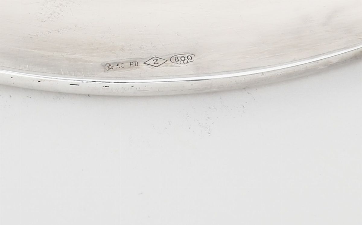 Coppia di Piatti Fondi da Portata in Argento